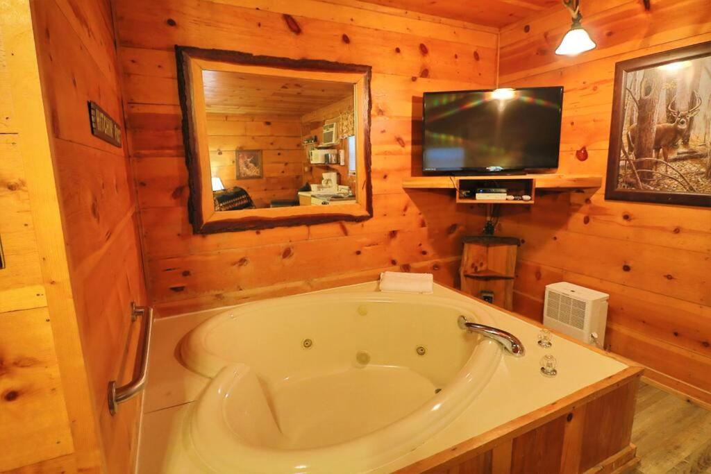 Alpine Mountain Sweetheart Cabin Jacuzzi #8 Helen Exterior photo